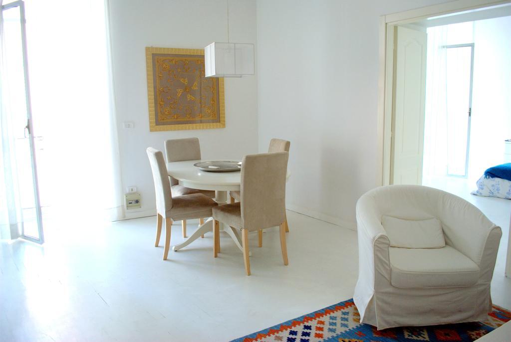 Relais Piazza Dei Martiri Bed & Breakfast Napoli Cameră foto